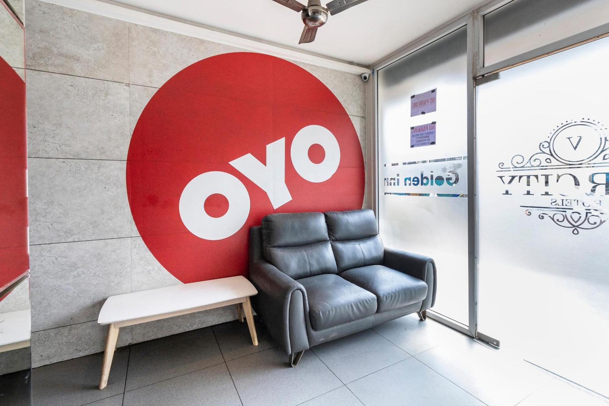 Oyo 9605金色酒店 班加罗尔 外观 照片