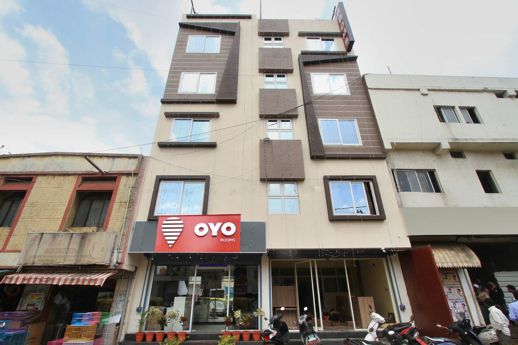 Oyo 9605金色酒店 班加罗尔 外观 照片