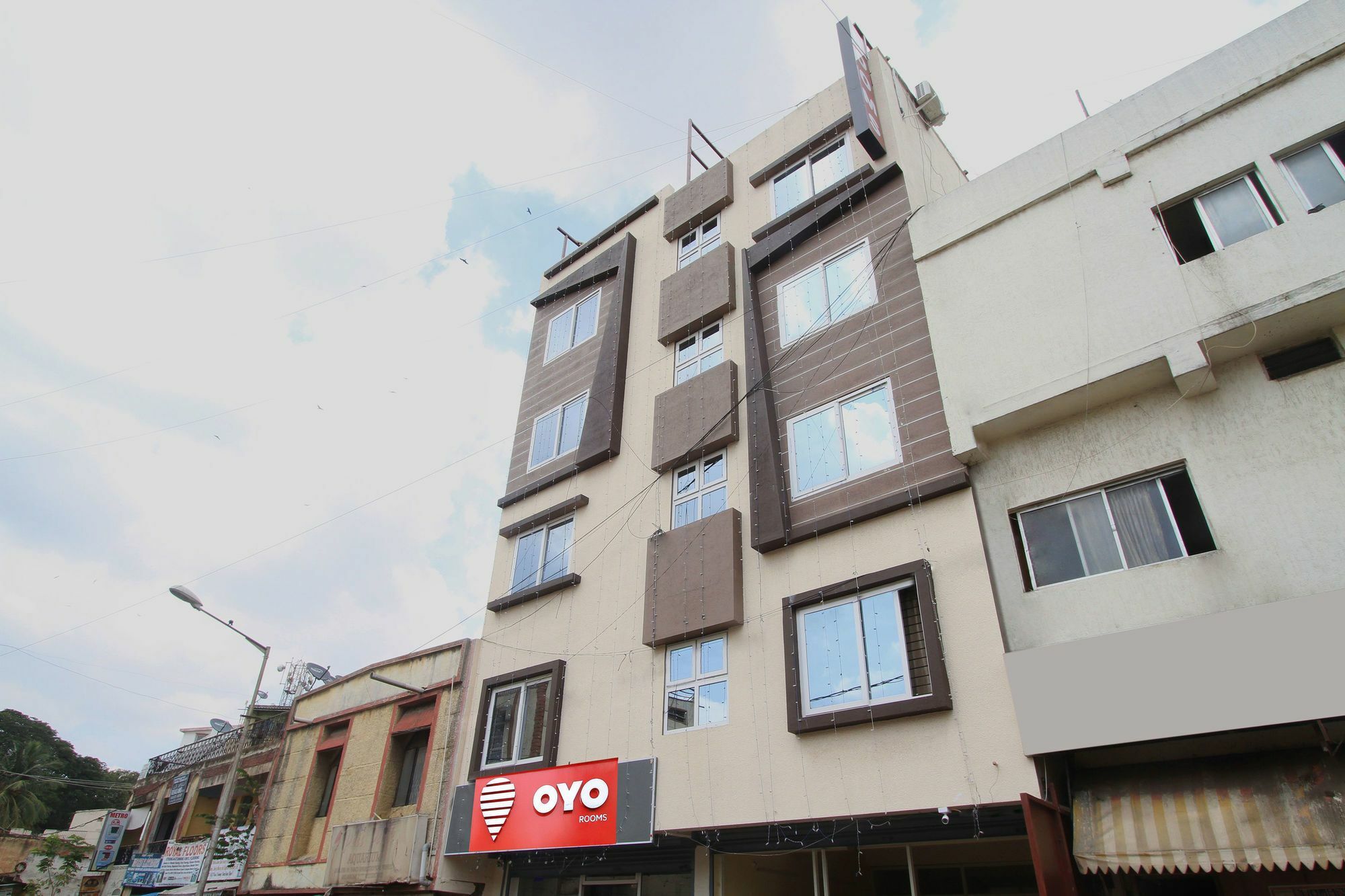 Oyo 9605金色酒店 班加罗尔 外观 照片